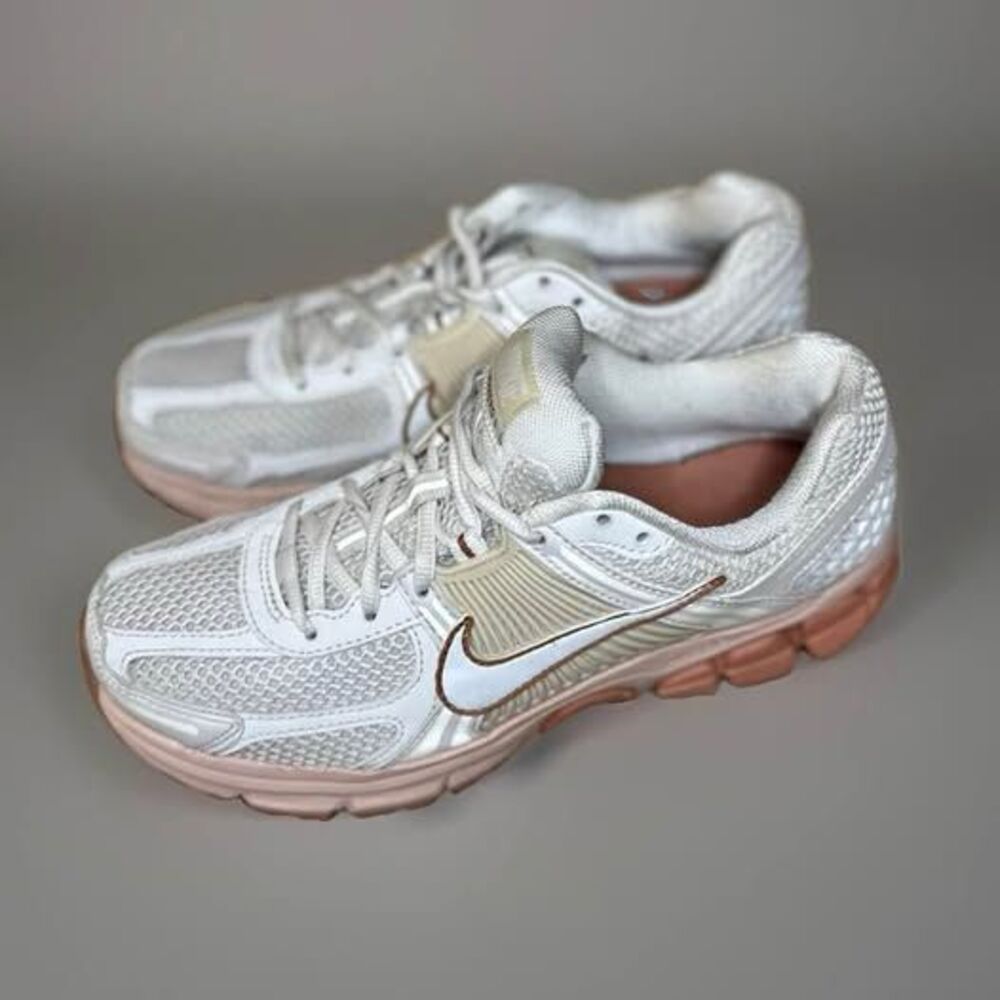 Nike Zoom Vomero 5 Casual Sneakers -Women’s